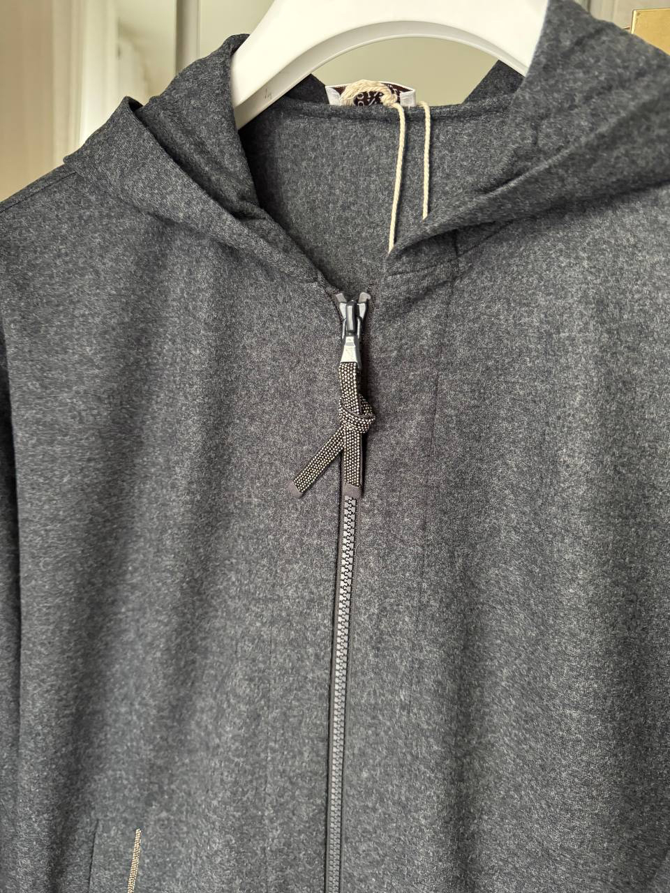 КОСТЮМ BRUNELLO CUCINELLI детальное фото