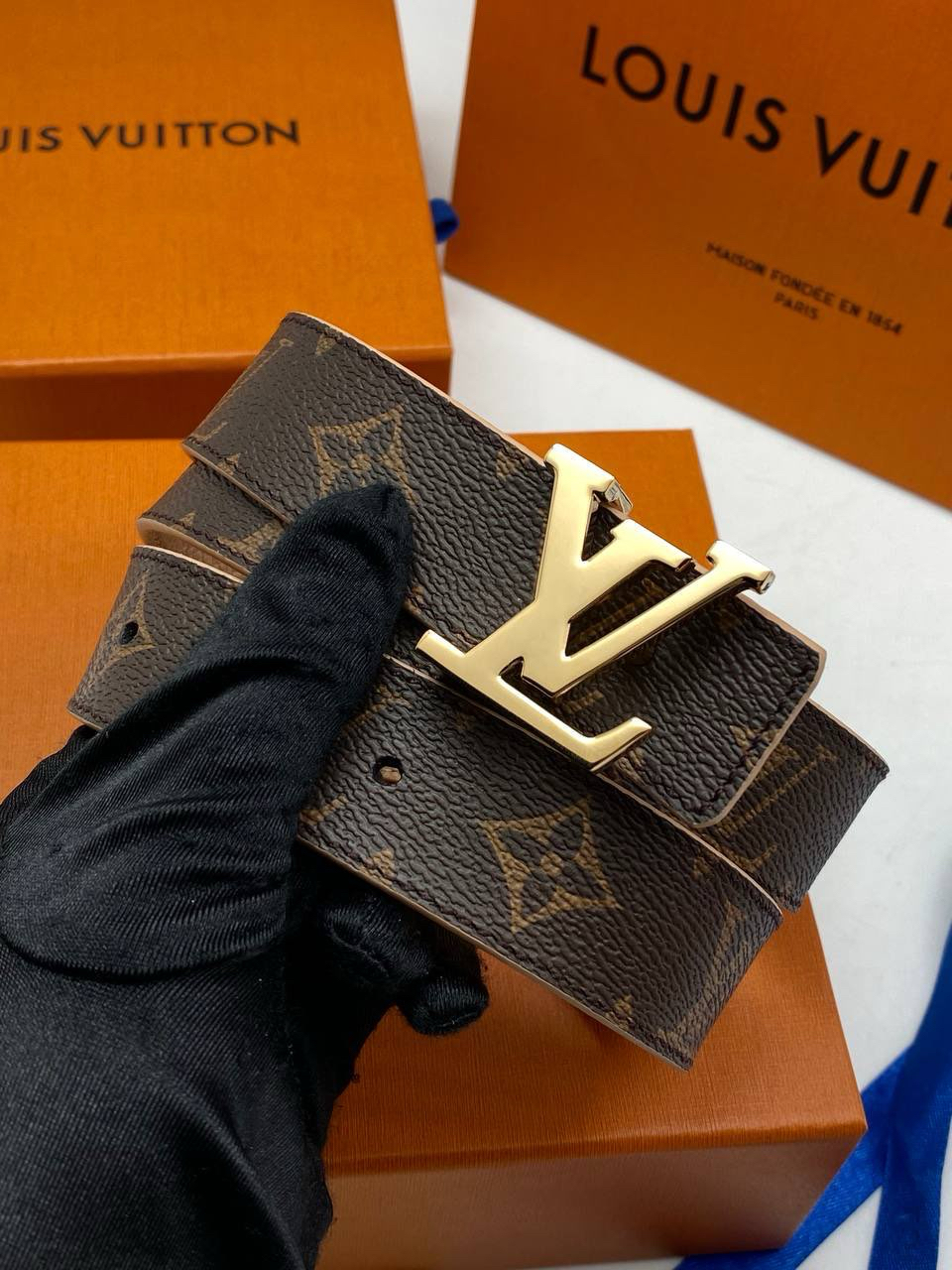 ЖЕНСКИЙ РЕМЕНЬ LOUIS VUITTON детальное фото