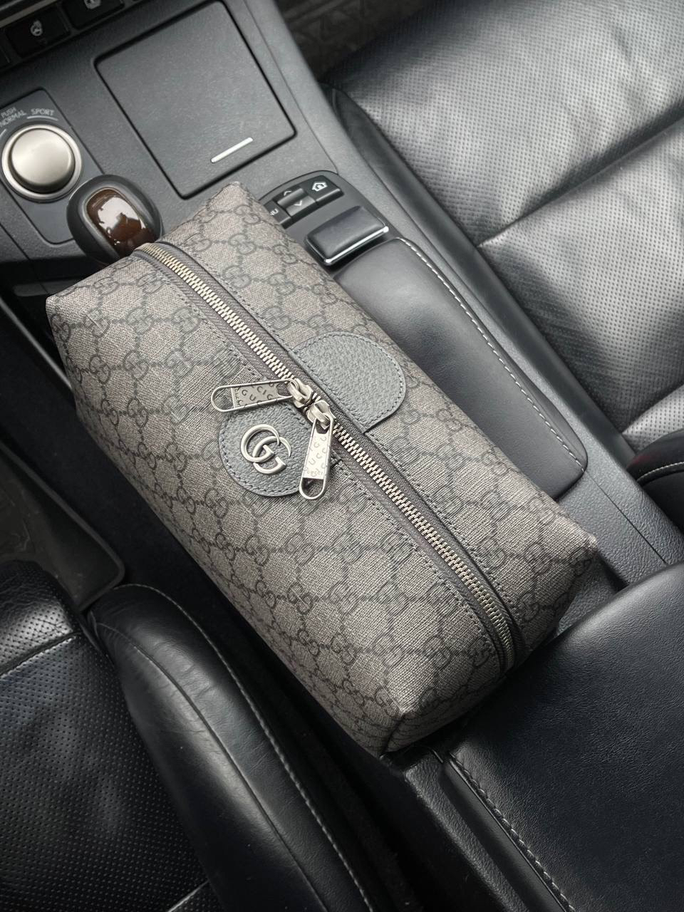 МУЖСКОЙ НЕСЕССЕР КОСМЕТИЧКА GUCCI детальное фото