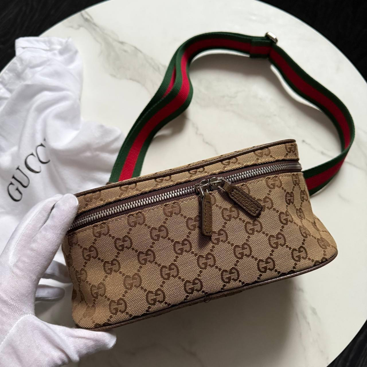 МУЖСКАЯ СУМКА МЕССЕНДЖЕР GUCCI детальное фото