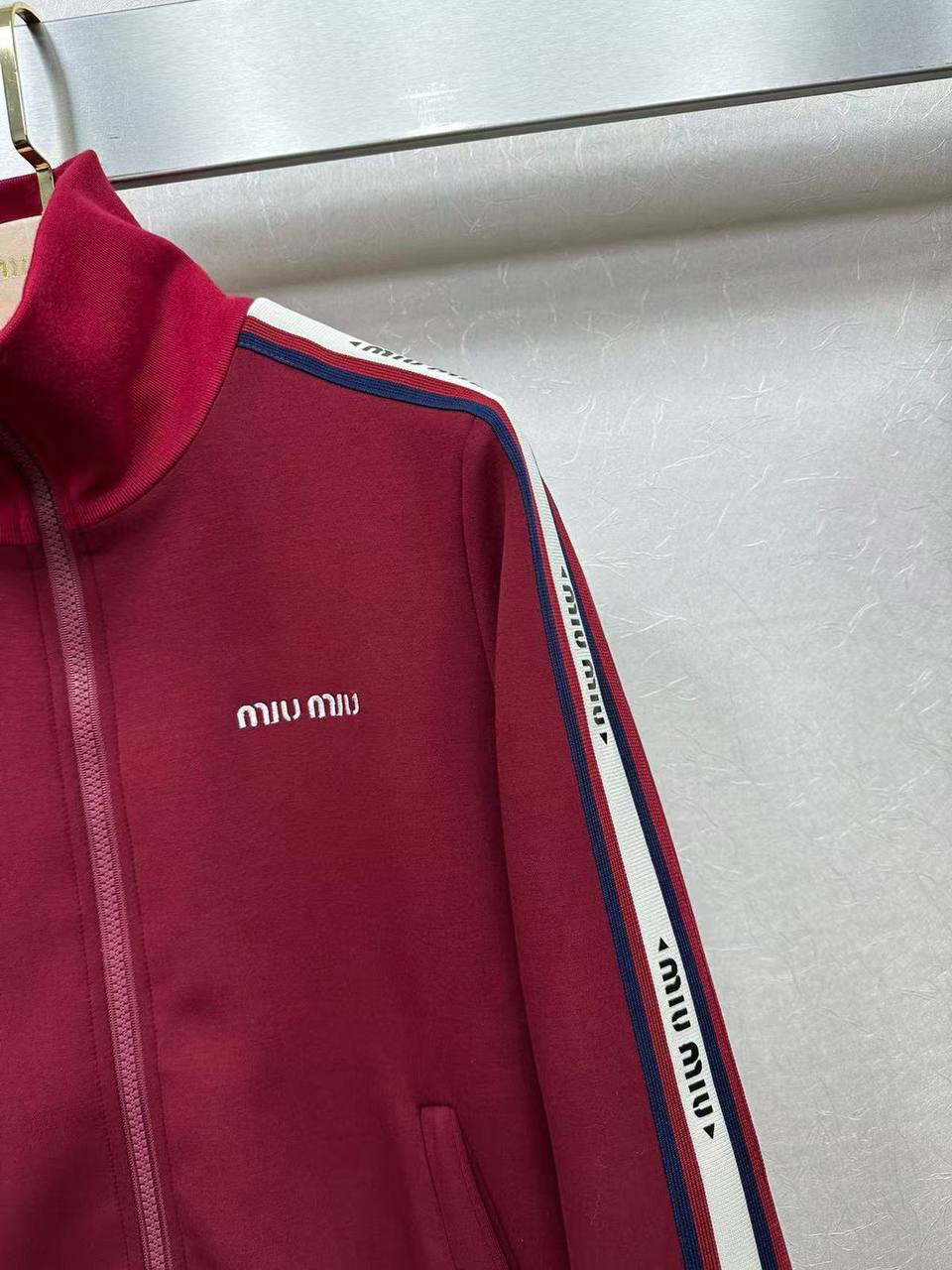 КОСТЮМ MIU MIU детальное фото