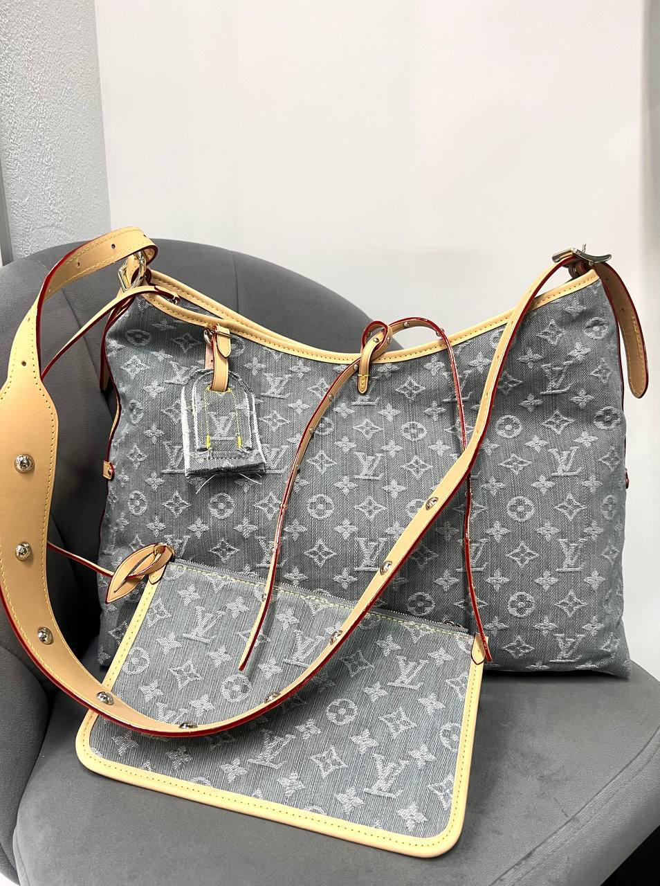СУМКА LOUIS VUITTON детальное фото