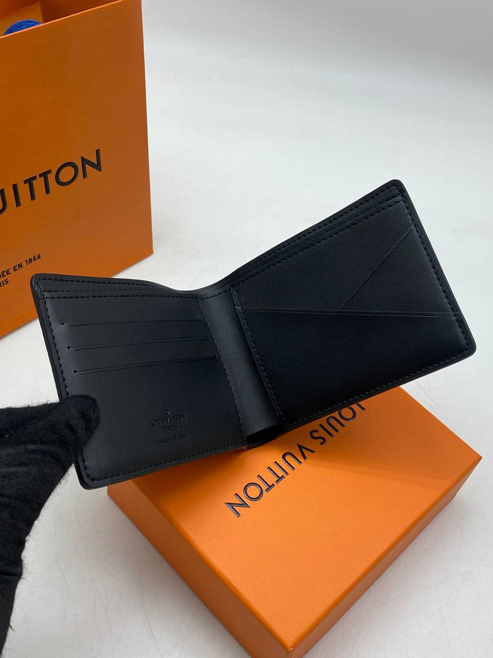 МУЖСКОЙ ПОРТМОНЕ LOUIS VUITTON детальное фото