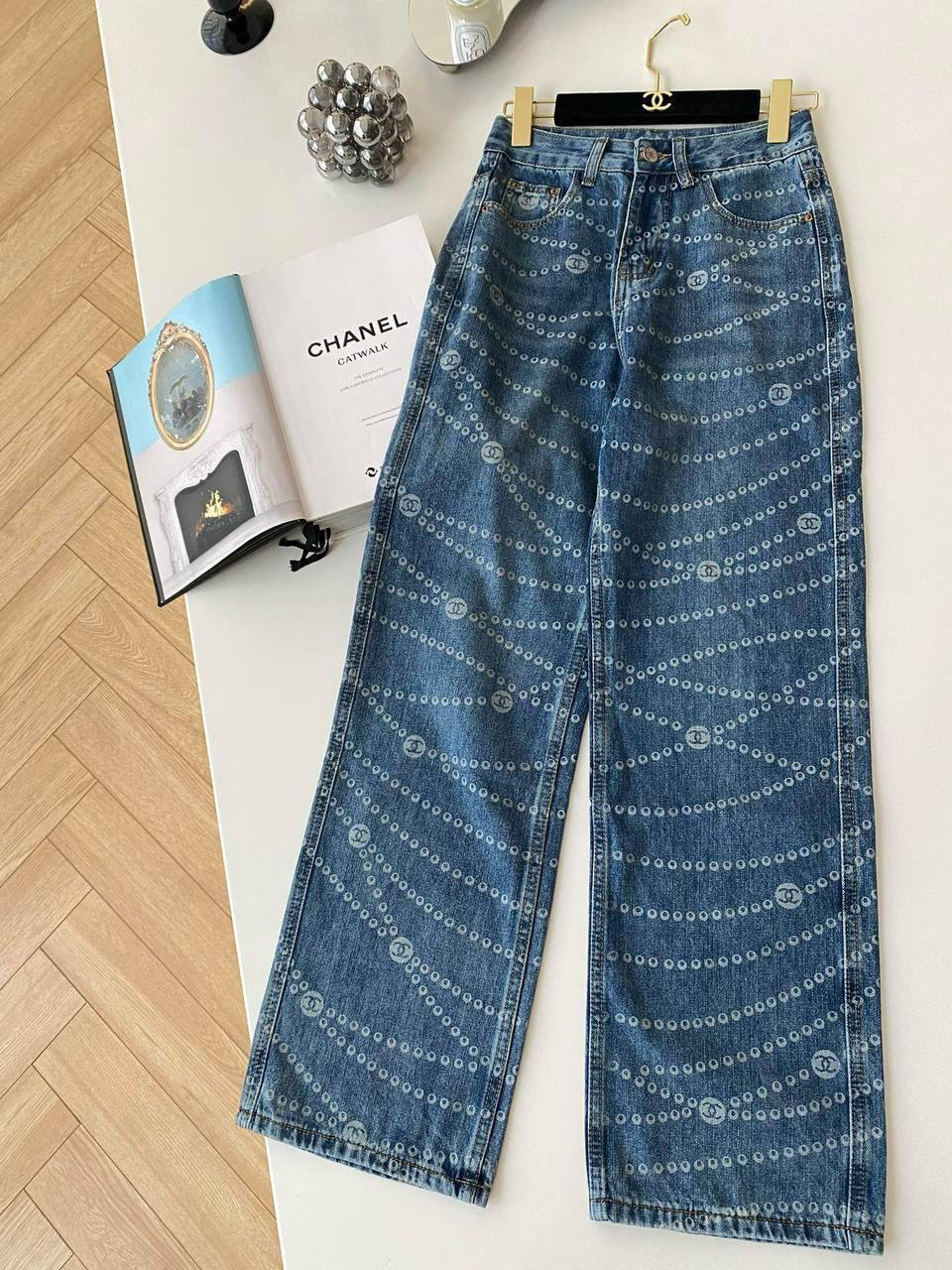 ДЖИНСЫ CHANEL детальное фото