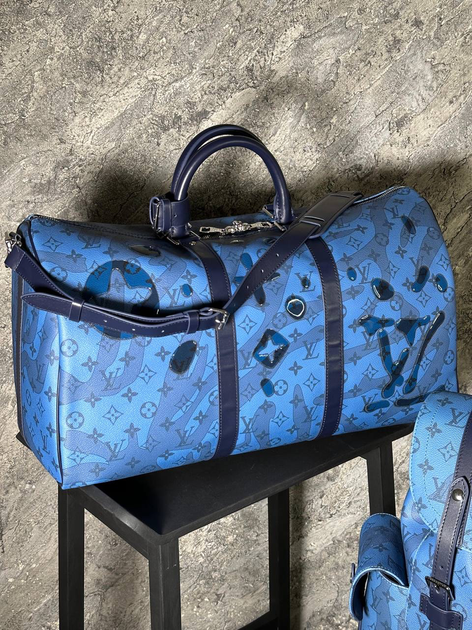 ДОРОЖНАЯ СУМКА LOUIS VUITTON детальное фото