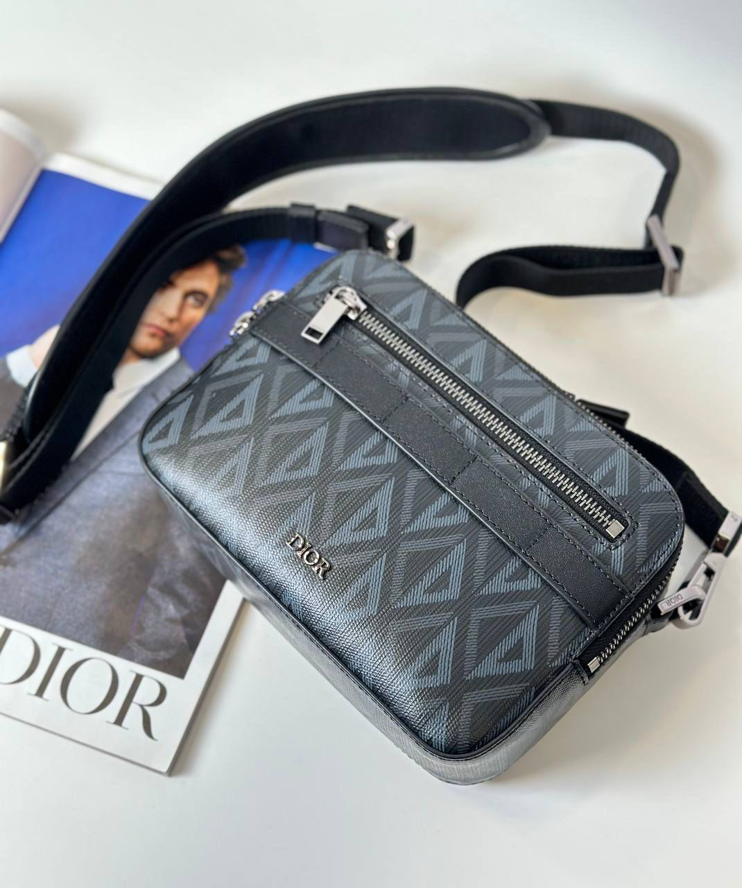 МУЖСКАЯ СУМКА МЕССЕНДЖЕР CHRISTIAN DIOR детальное фото