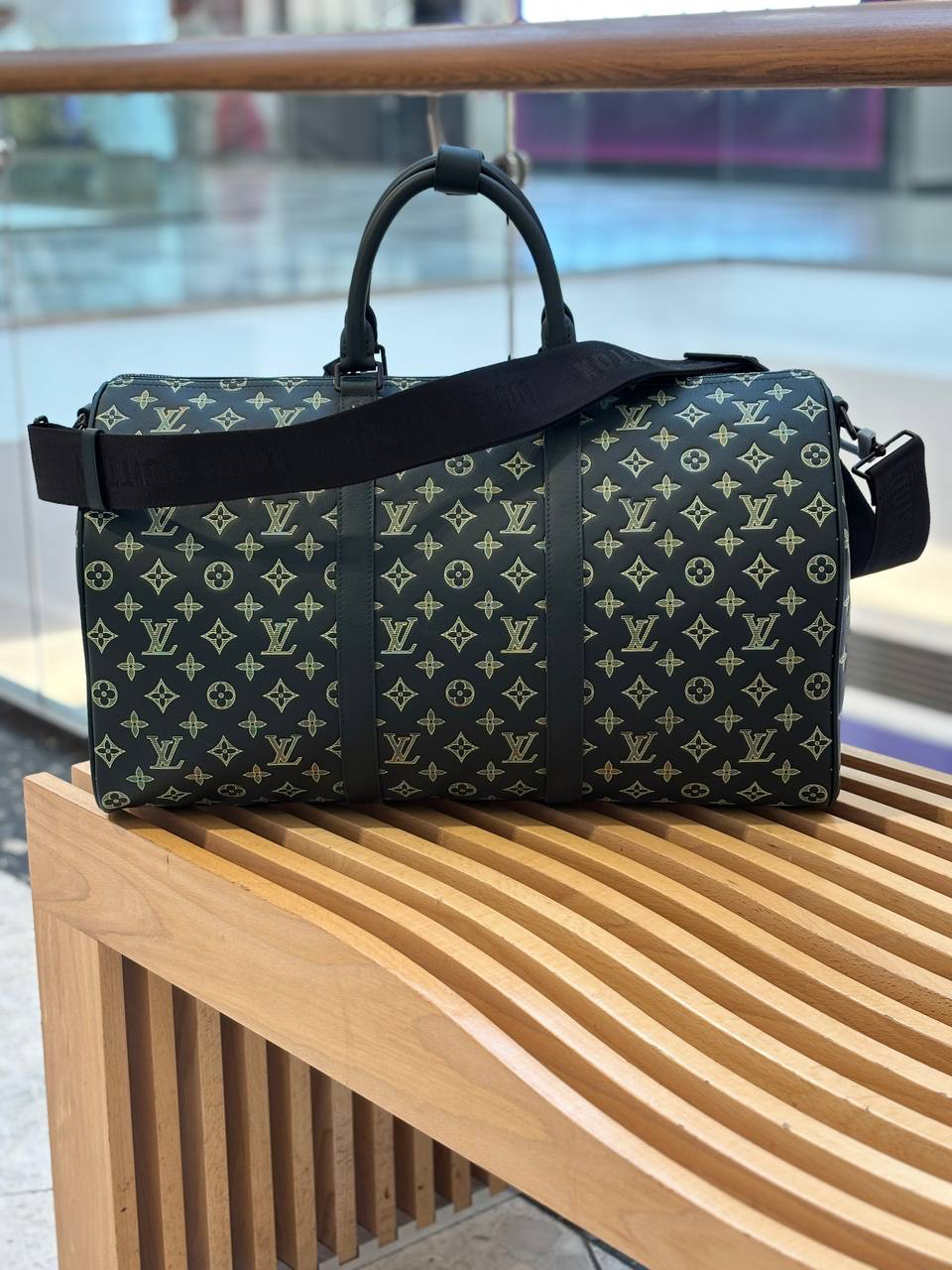 ДОРОЖНАЯ СУМКА LOUIS VUITTON детальное фото