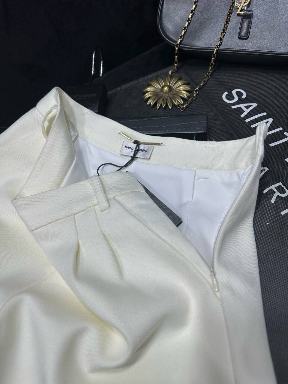 ШОРТЫ SAINT LAURENT детальное фото