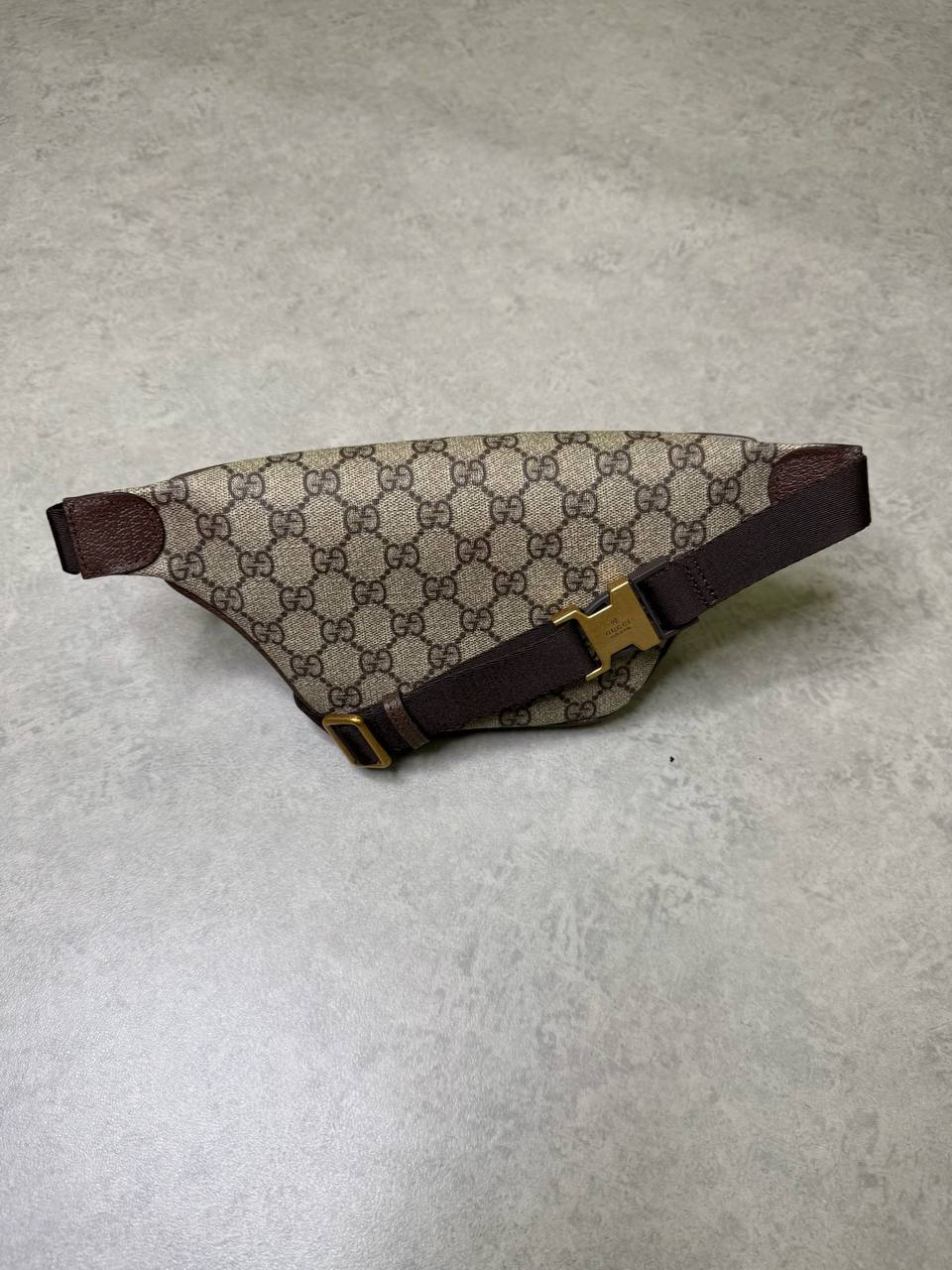 МУЖСКАЯ СУМКА СЛИНГ GUCCI детальное фото
