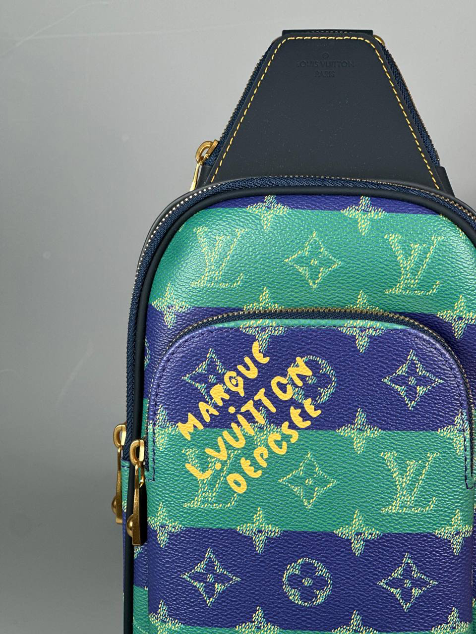 МУЖСКАЯ СУМКА СЛИНГ LOUIS VUITTON детальное фото