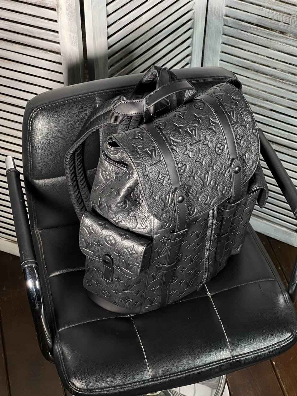МУЖСКОЙ РЮКЗАК LOUIS VUITTON детальное фото