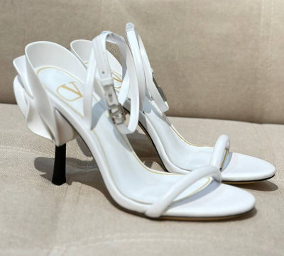 БОСОНОЖКИ VALENTINO фото