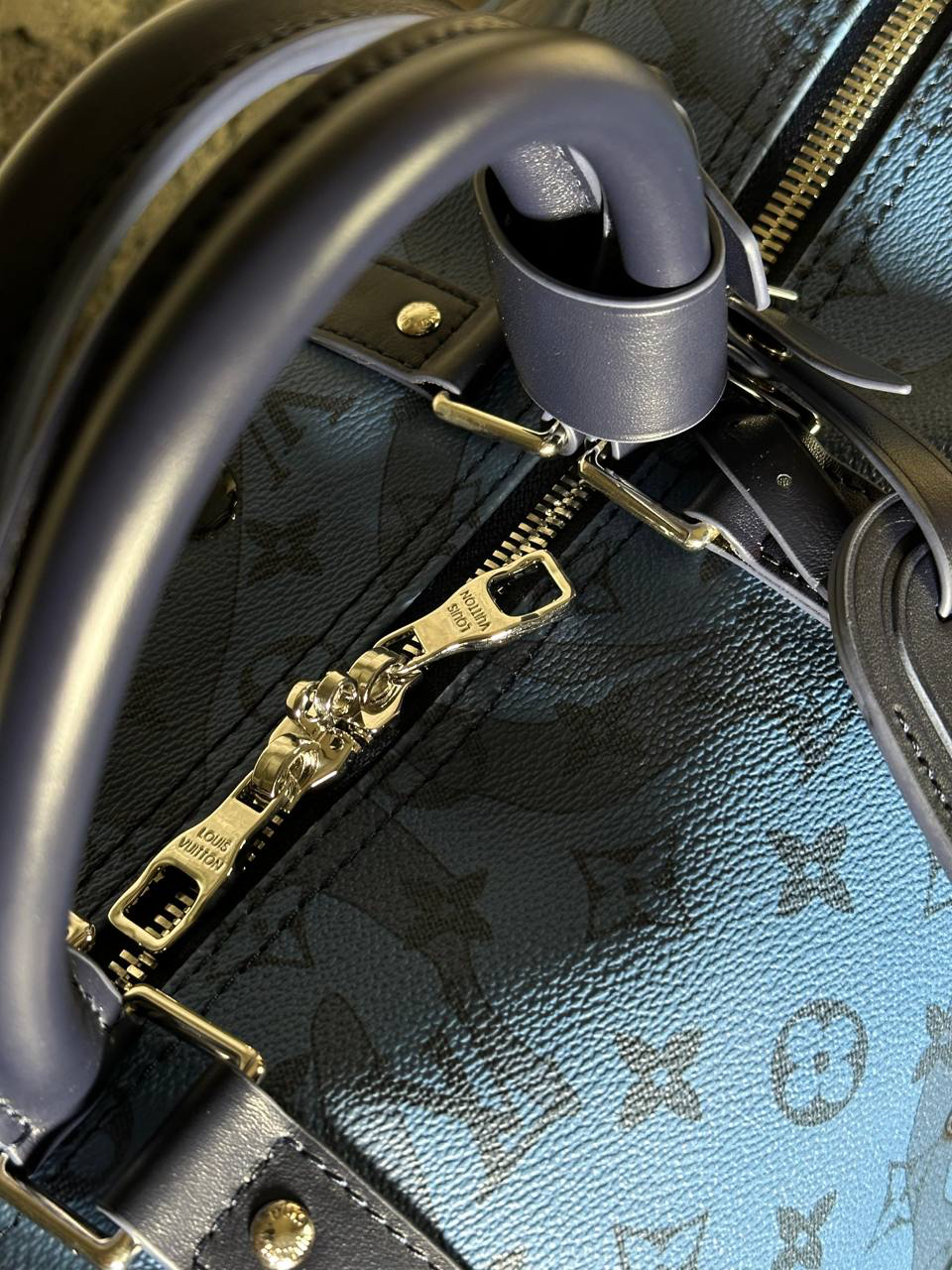 ДОРОЖНАЯ СУМКА LOUIS VUITTON детальное фото