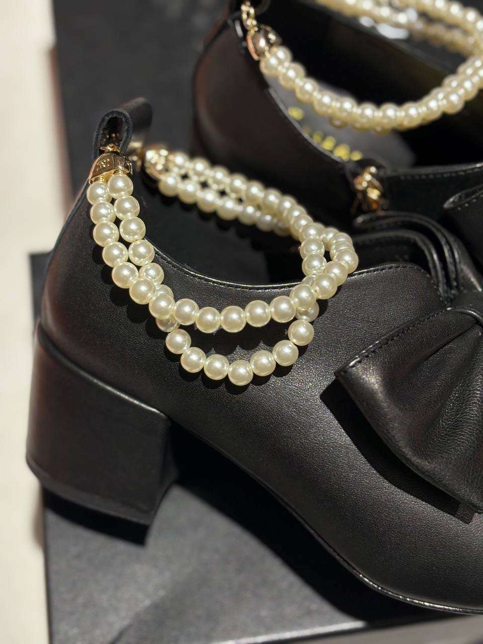 БОТИЛЬОНЫ CHANEL детальное фото