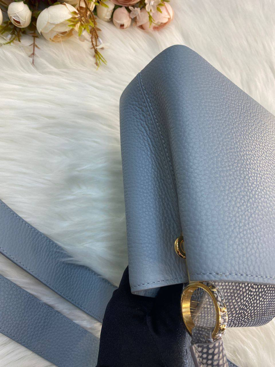 СУМКА LOUIS VUITTON CAPUCINES детальное фото