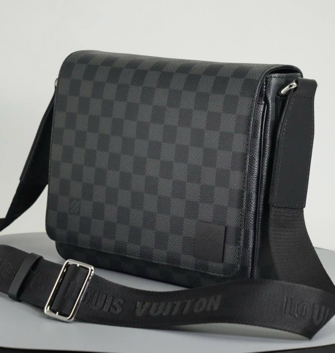 МУЖСКАЯ СУМКА МЕССЕНДЖЕР LOUIS VUITTON детальное фото