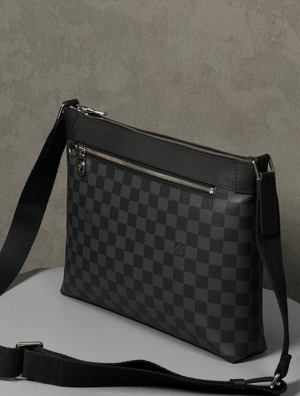 МУЖСКАЯ СУМКА МЕССЕНДЖЕР LOUIS VUITTON детальное фото