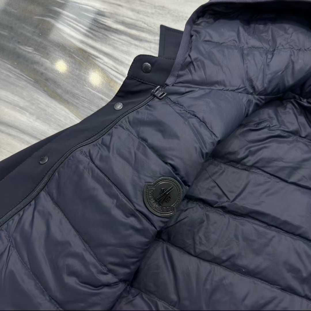 МУЖСКАЯ КУРТКА MONCLER детальное фото