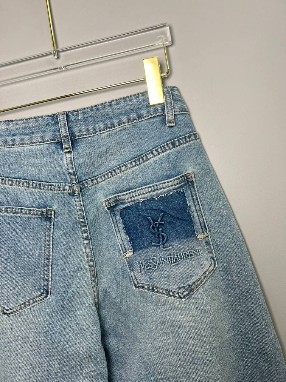 ДЖИНСЫ SAINT LAURENT детальное фото