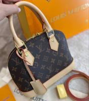 СУМКА LOUIS VUITTON ALMA BB фото