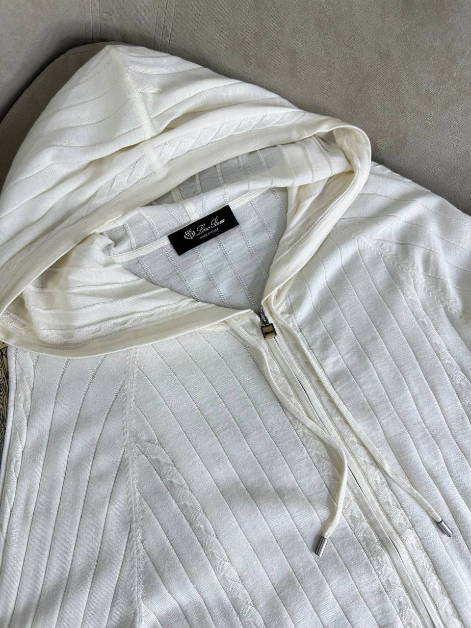 КОСТЮМ LORO PIANA детальное фото