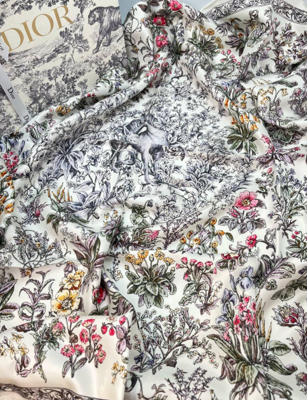 ПЛАТОК CHRISTIAN DIOR фото