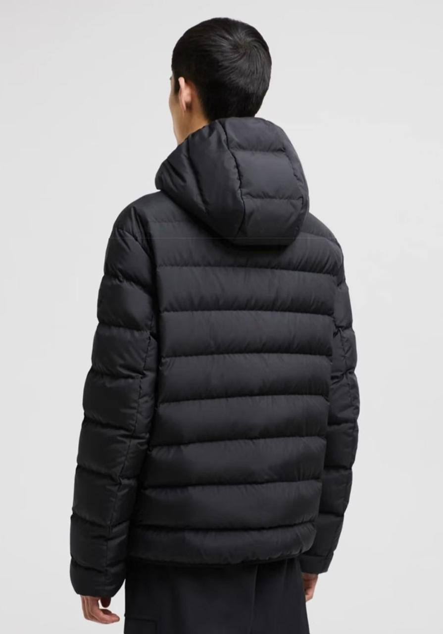 МУЖСКОЙ ПУХОВИК MONCLER детальное фото