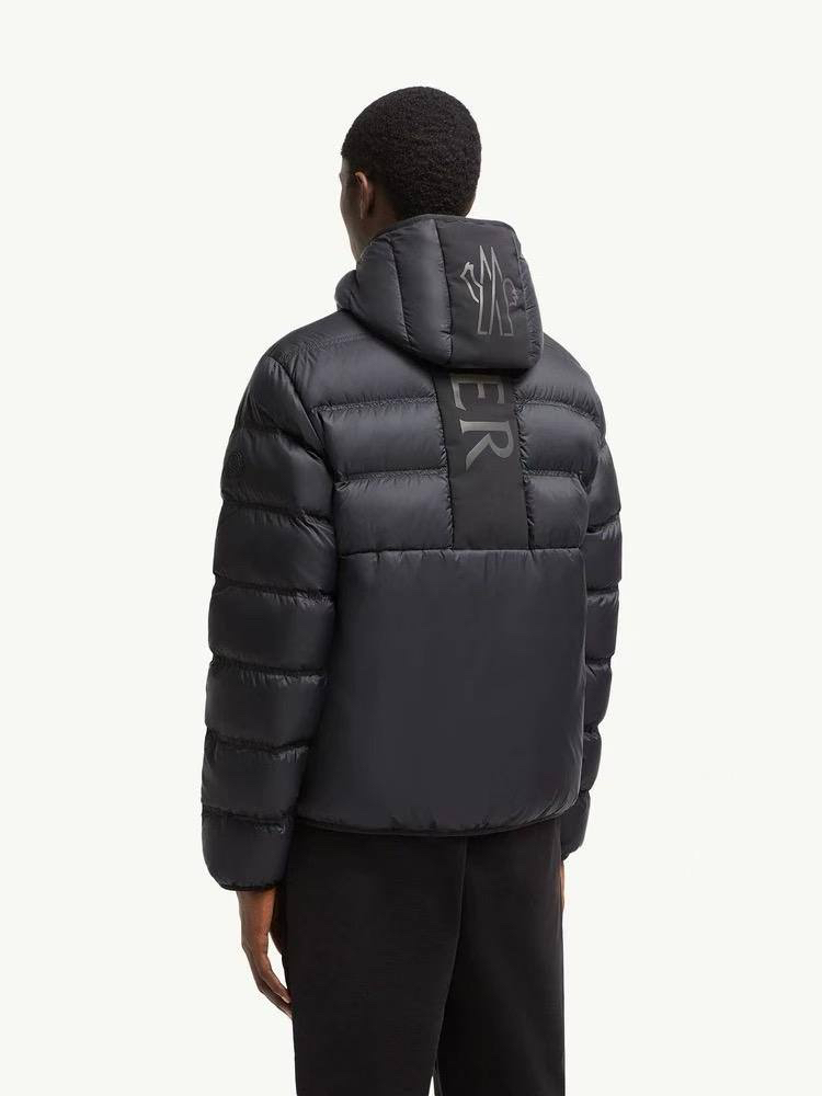 МУЖСКОЙ ПУХОВИК MONCLER детальное фото