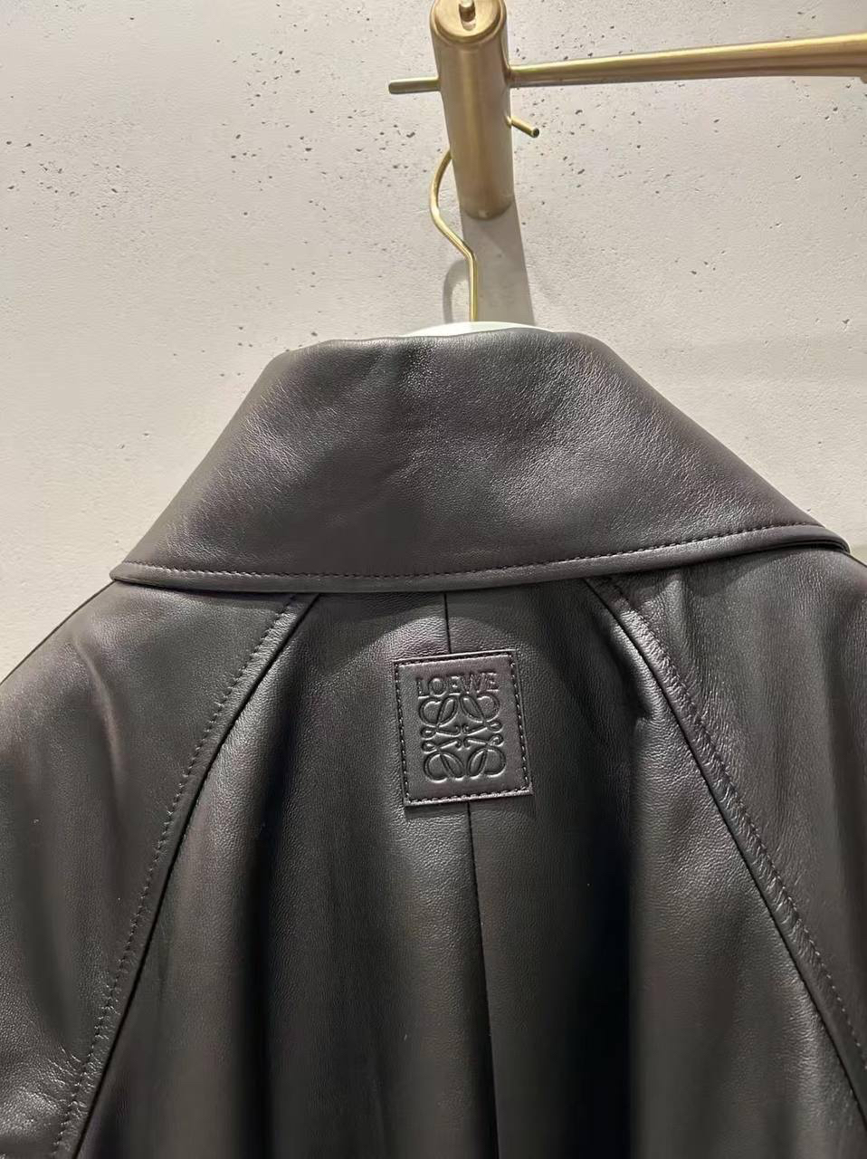 КУРТКА LOEWE детальное фото