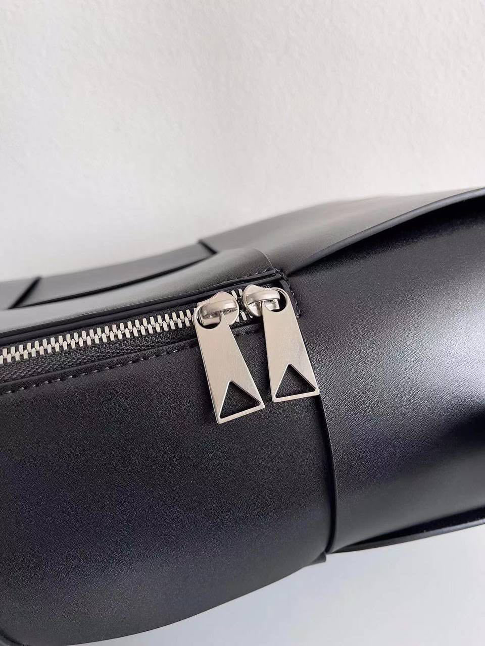 МУЖСКОЙ РЮКЗАК BOTTEGA VENETA детальное фото