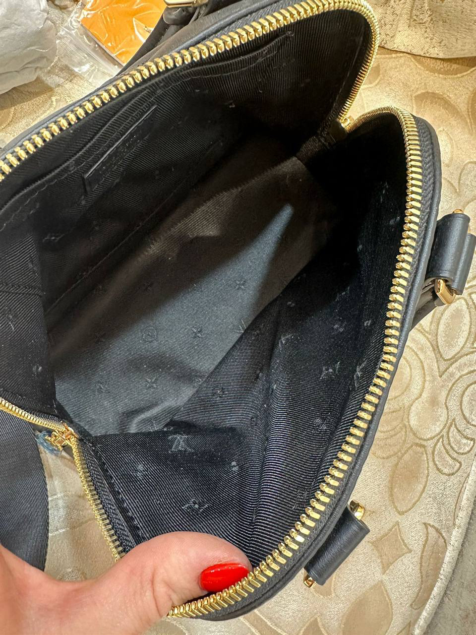 СУМКА LOUIS VUITTON детальное фото