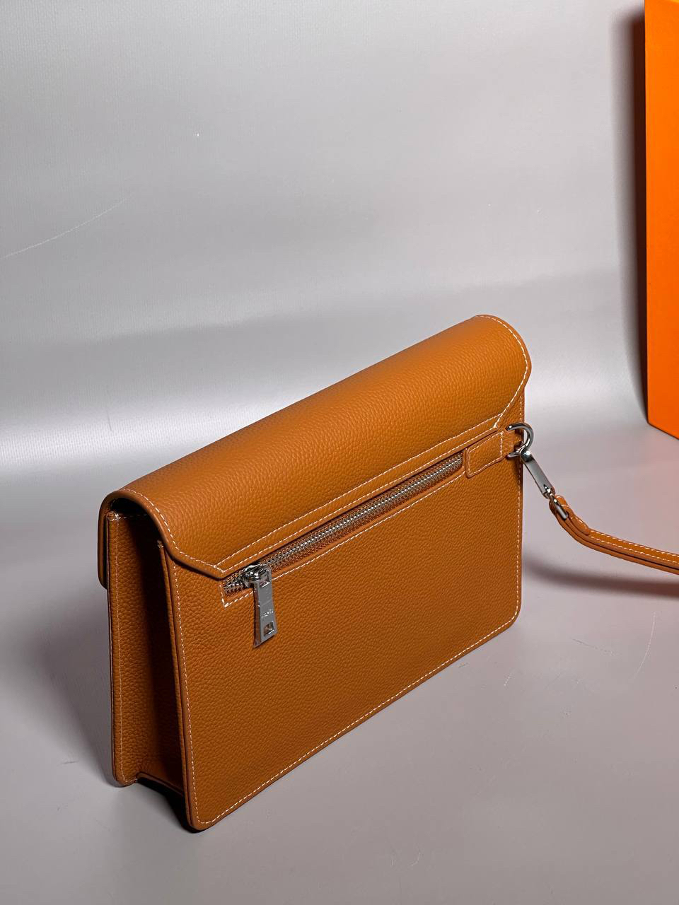 МУЖСКОЙ КЛАТЧ HERMES детальное фото
