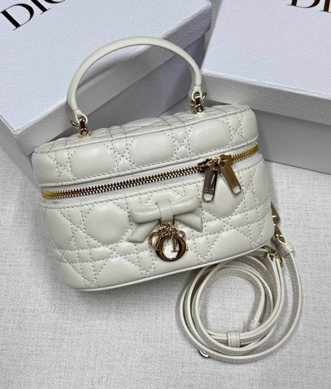 СУМКА CHRISTIAN DIOR фото