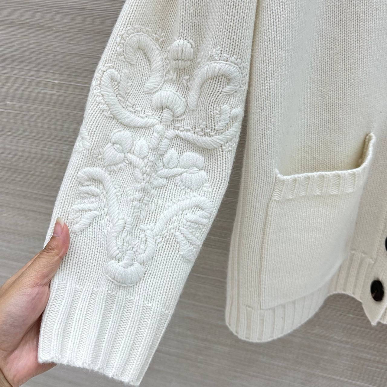 КАРДИГАН LORO PIANA детальное фото