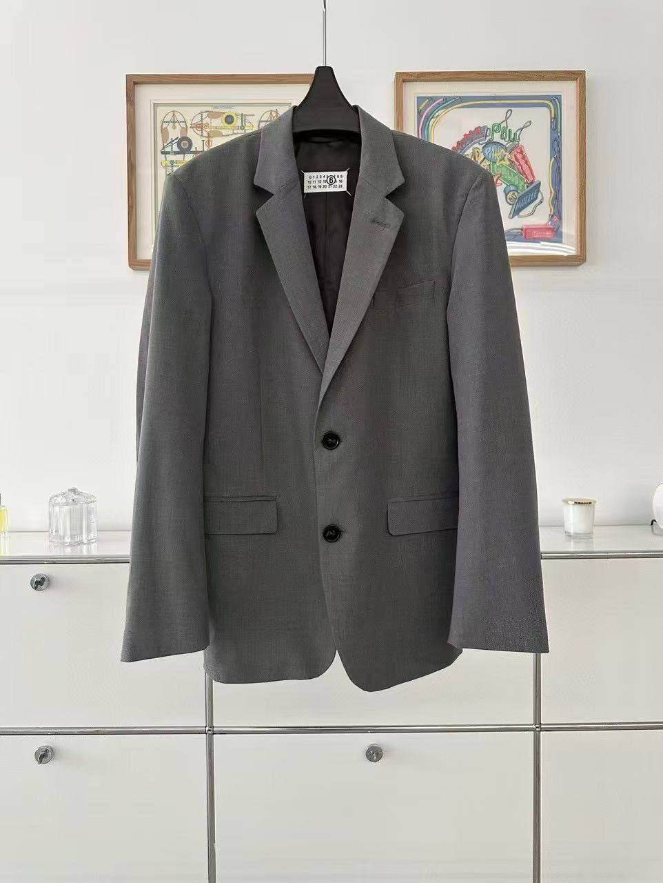 КОСТЮМ MAISON MARGIELA детальное фото