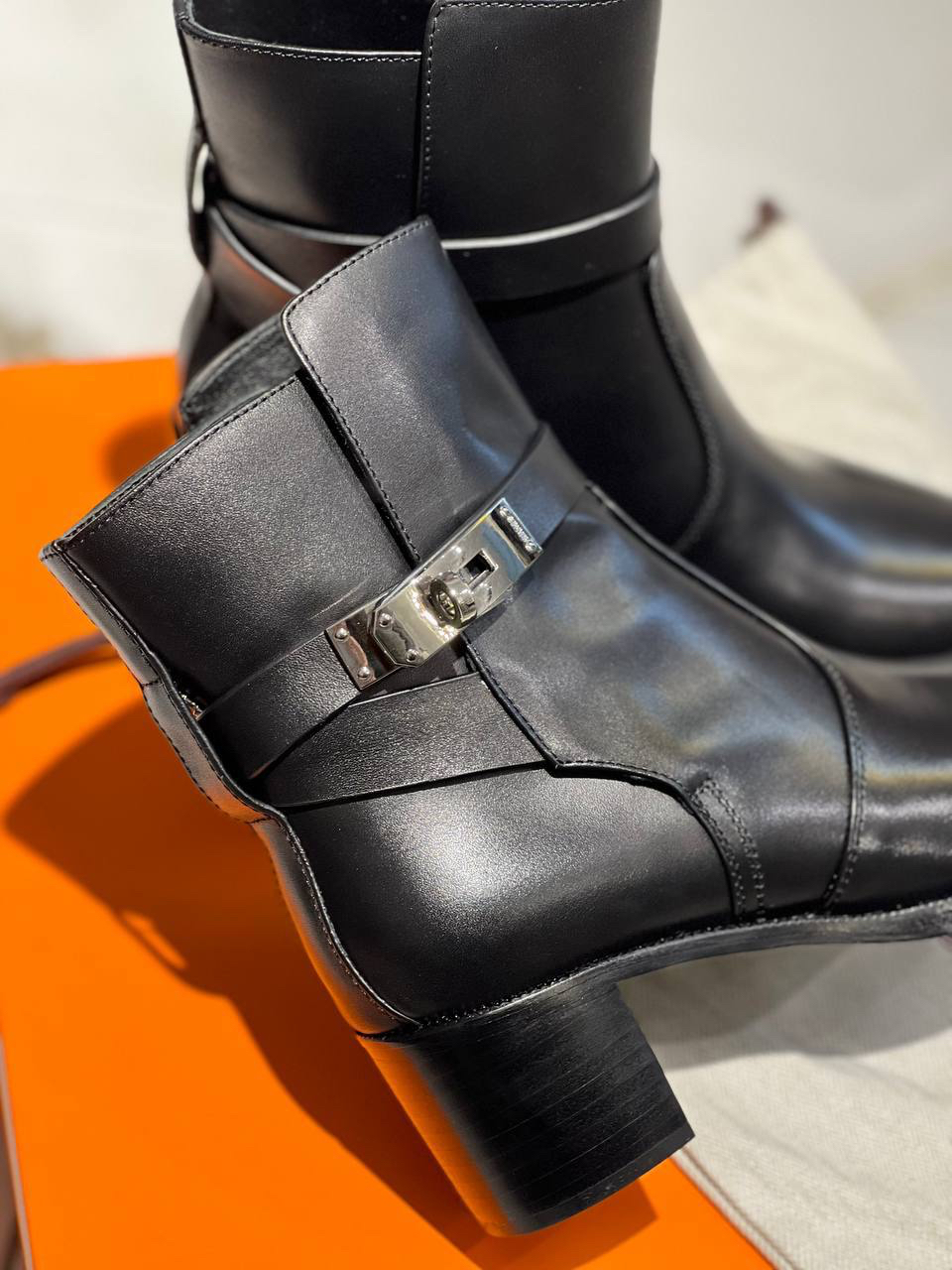 БОТИЛЬОНЫ HERMES детальное фото