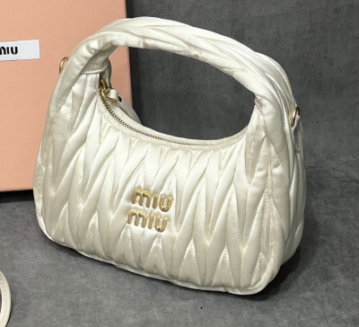 СУМКА MIU MIU WANDER фото