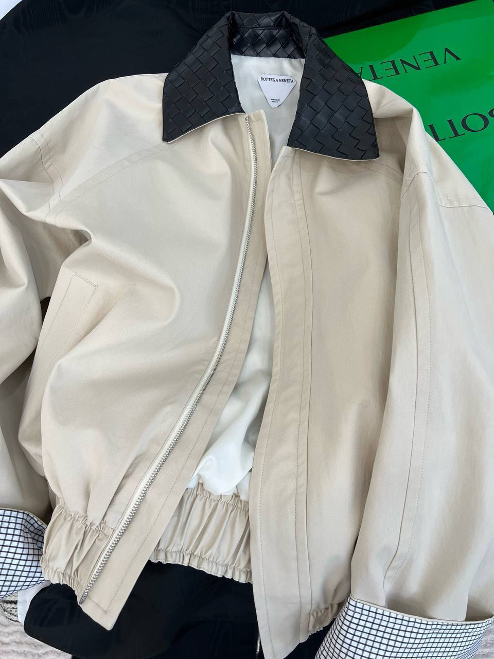 КУРТКА BOTTEGA VENETA детальное фото