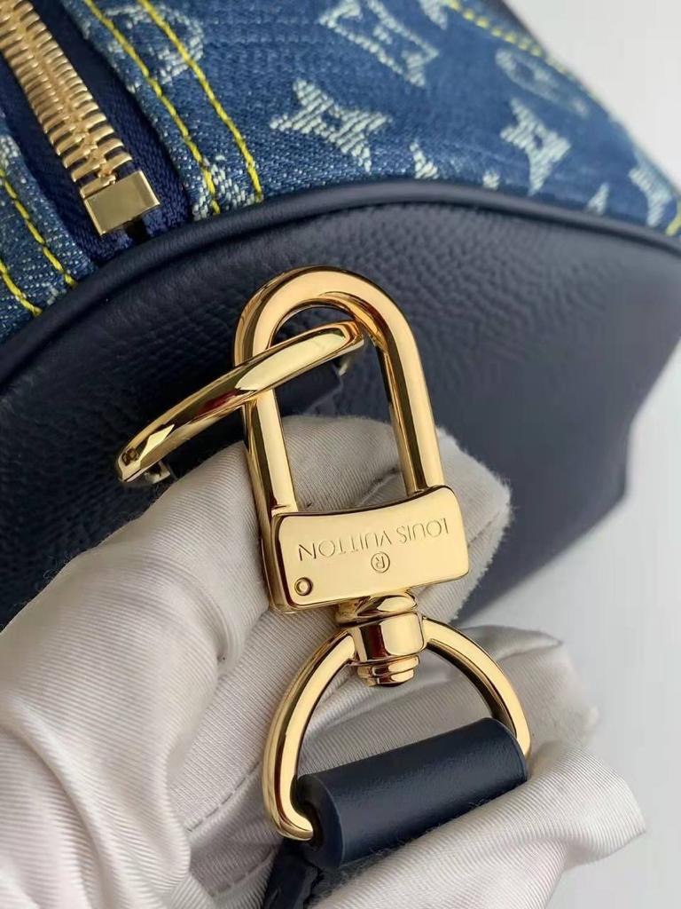 ДОРОЖНАЯ СУМКА LOUIS VUITTON детальное фото
