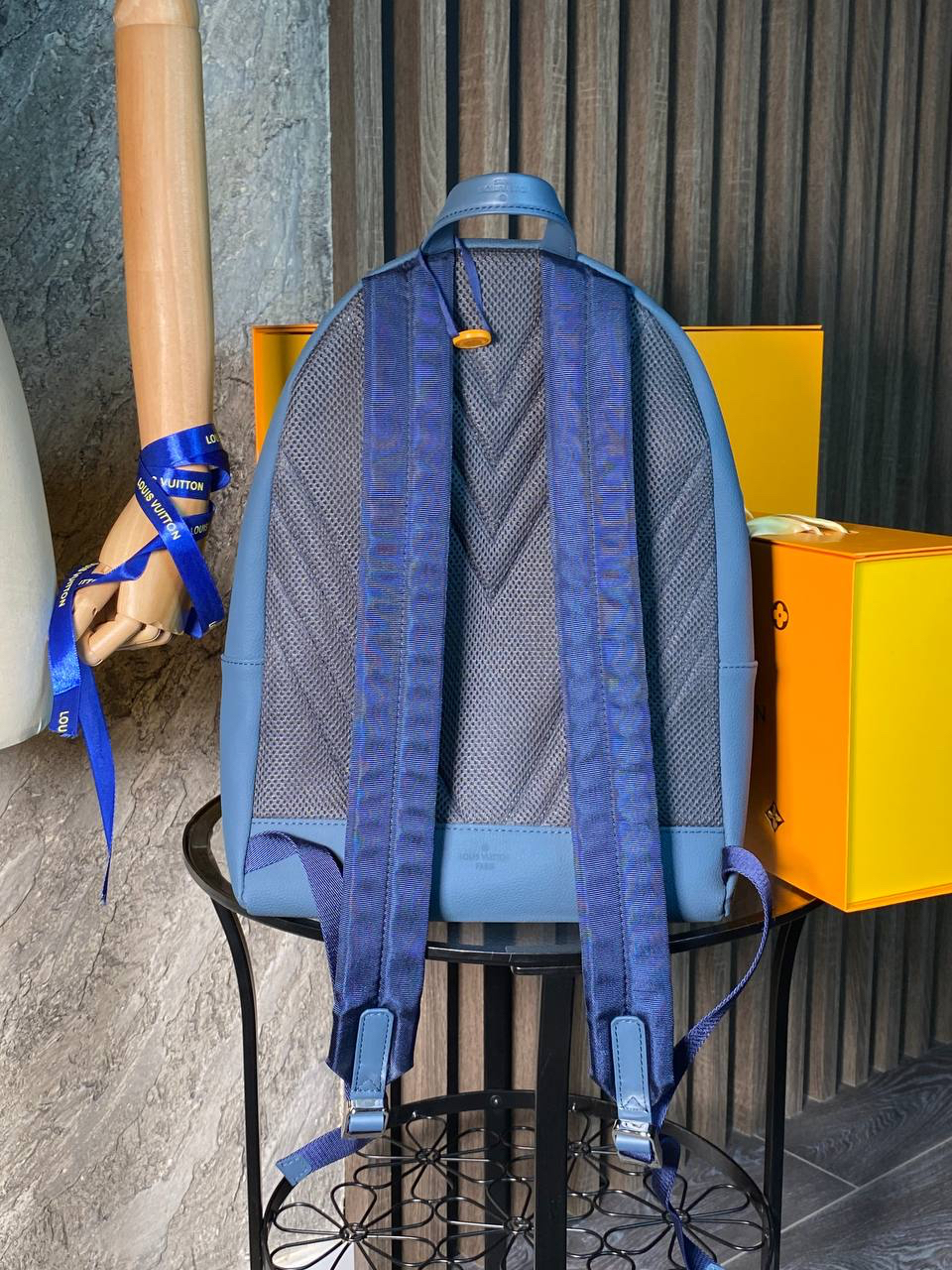 МУЖСКОЙ РЮКЗАК LOUIS VUITTON детальное фото