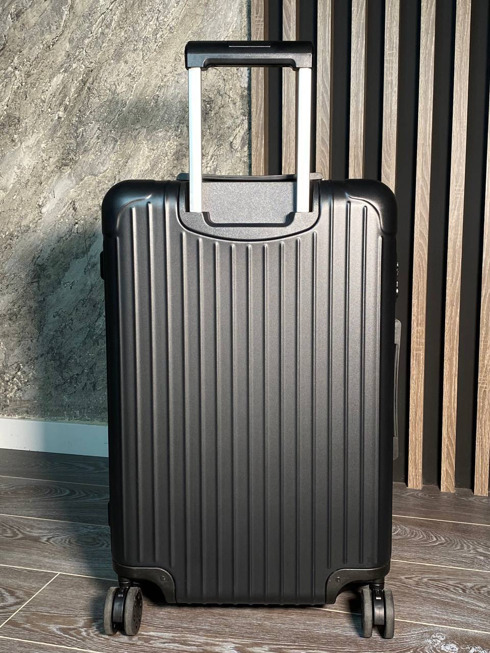 ЧЕМОДАН RIMOWA детальное фото