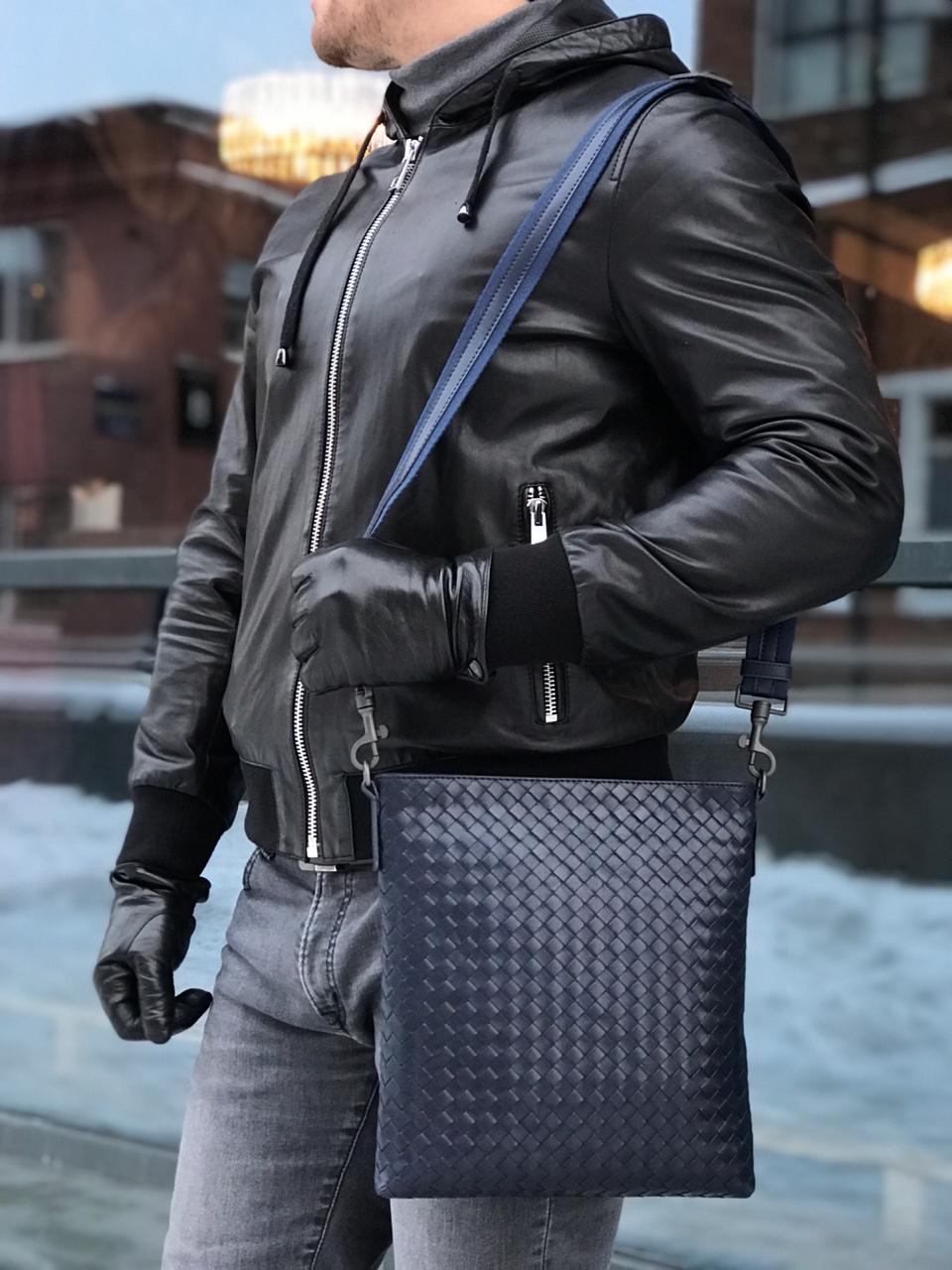 МУЖСКАЯ СУМКА МЕССЕНДЖЕР BOTTEGA VENETA детальное фото