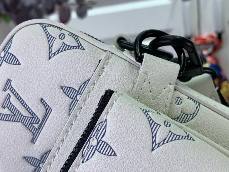 МУЖСКАЯ СУМКА МЕССЕНДЖЕР LOUIS VUITTON детальное фото