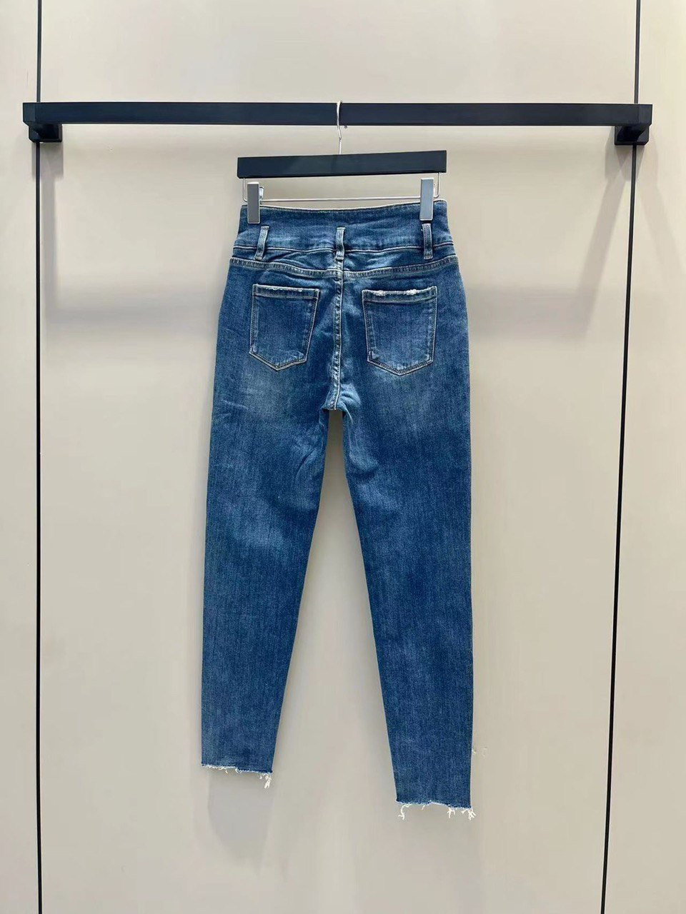 ДЖИНСЫ SAINT LAURENT детальное фото