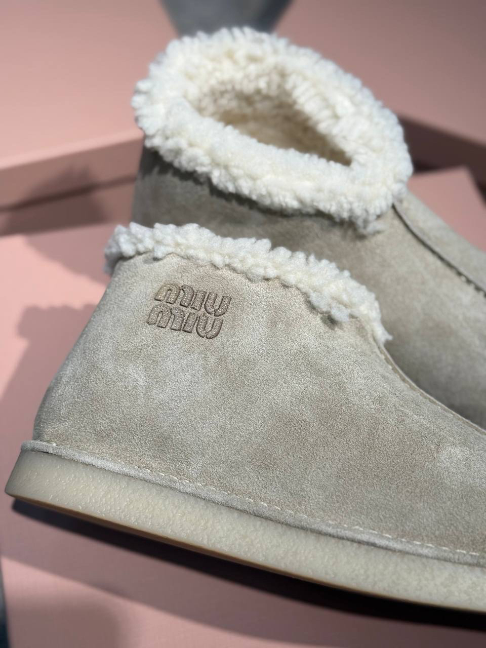 УГГИ MIU MIU детальное фото