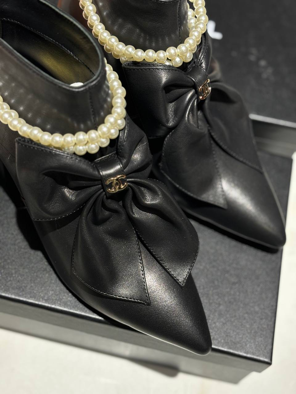 БОТИЛЬОНЫ CHANEL детальное фото