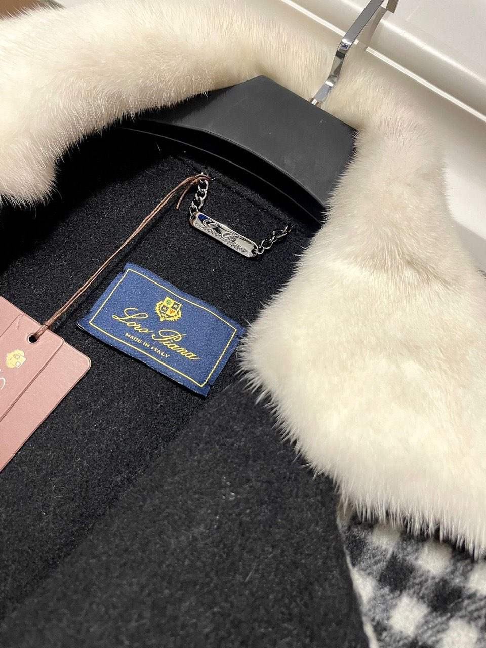 ПАЛЬТО LORO PIANA детальное фото