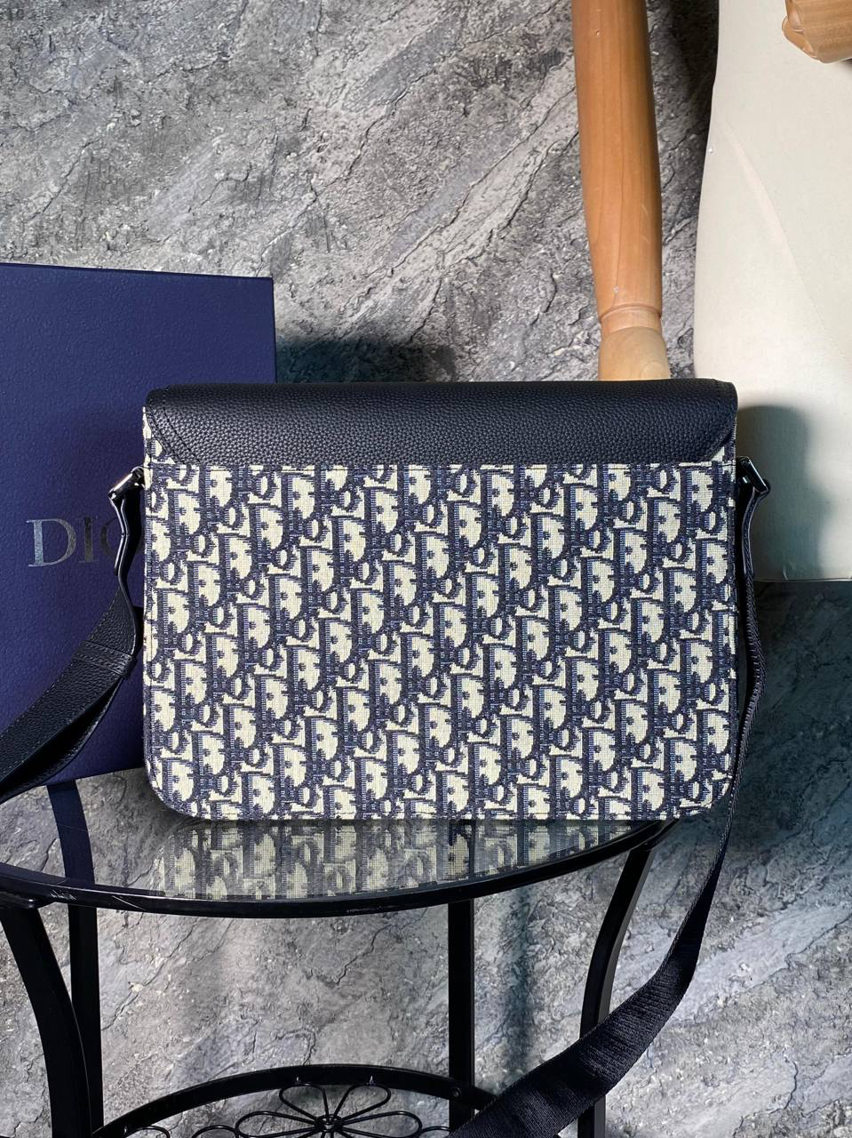 МУЖСКАЯ СУМКА МЕССЕНДЖЕР CHRISTIAN DIOR детальное фото