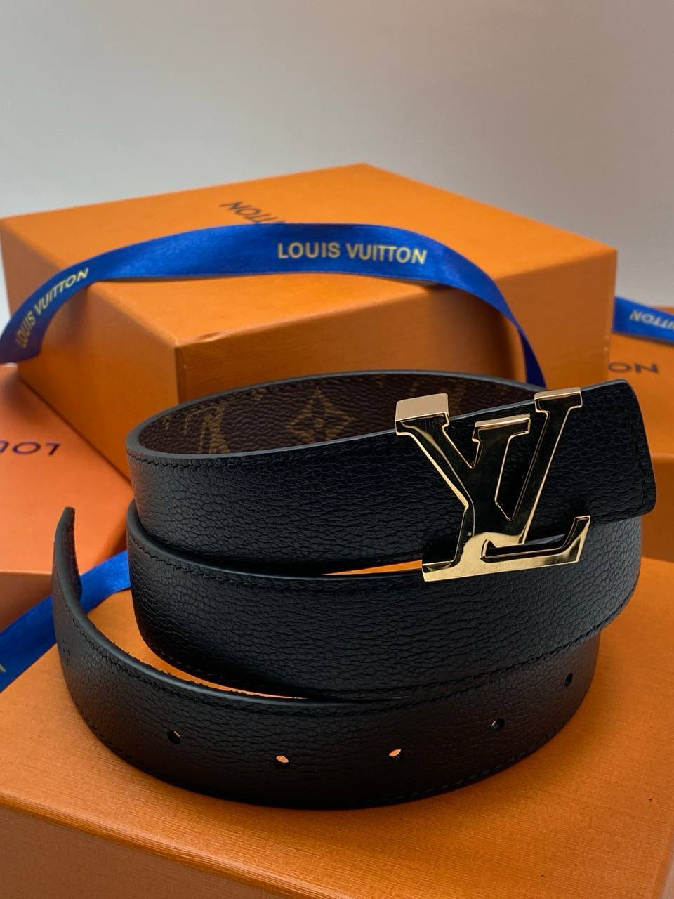 ЖЕНСКИЙ РЕМЕНЬ LOUIS VUITTON детальное фото