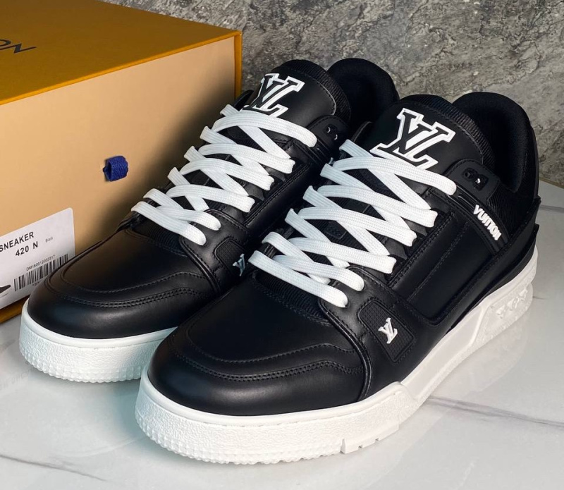 МУЖСКИЕ КРОССОВКИ LOUIS VUITTON фото